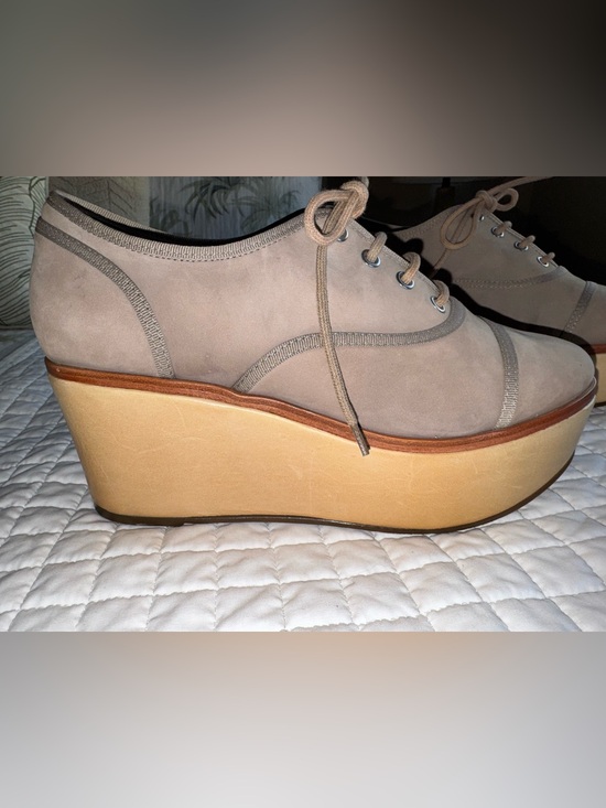 Schultz Shoes - Schultz Taupe Suede Lace-Up Wedge Oxfords EUC